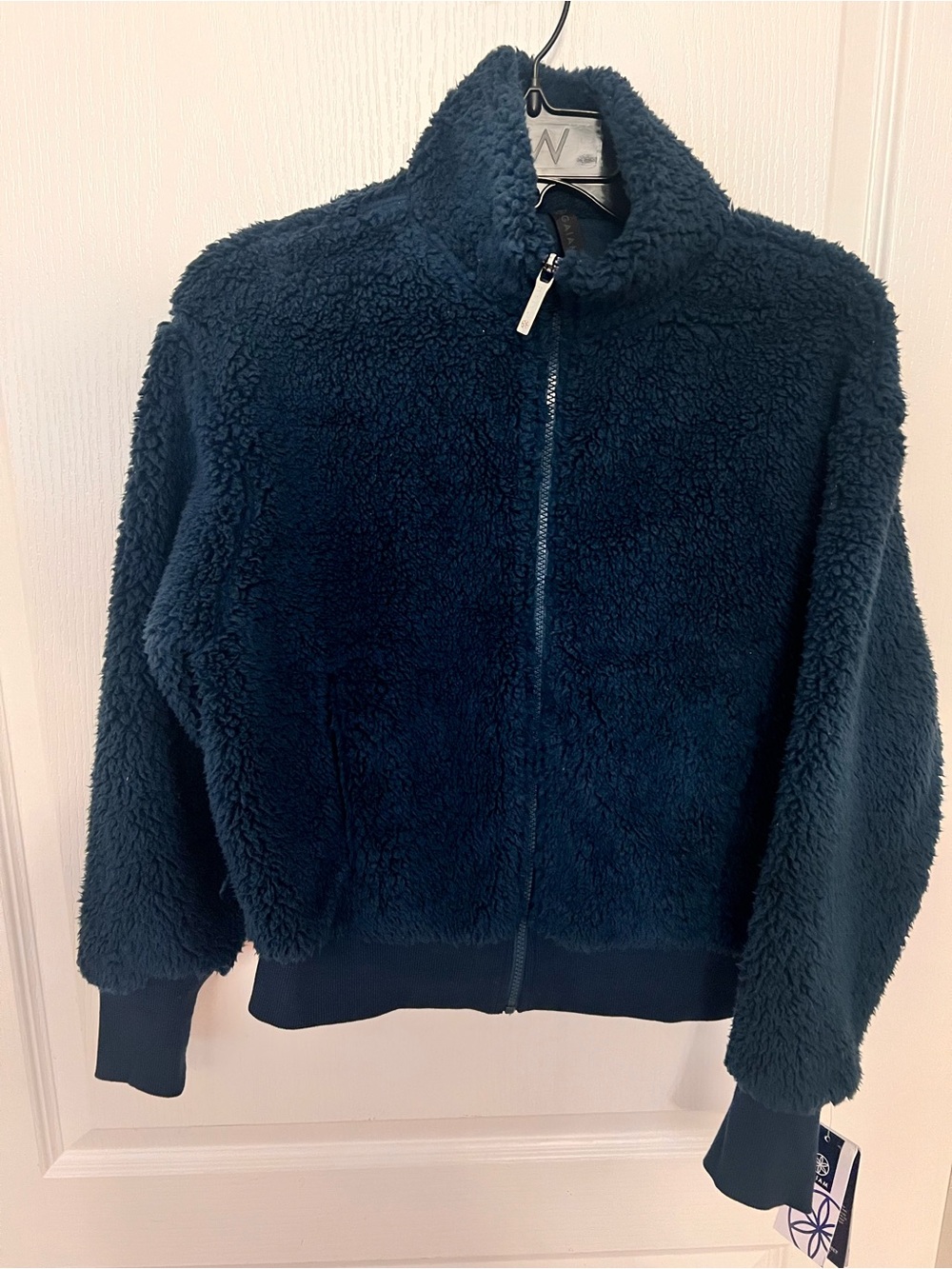 Gaiam XS Dark Navy Sherpa zippered jacket.